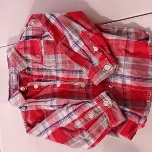 Wonder Nation buttom up shirt only worn once. Size 12mths